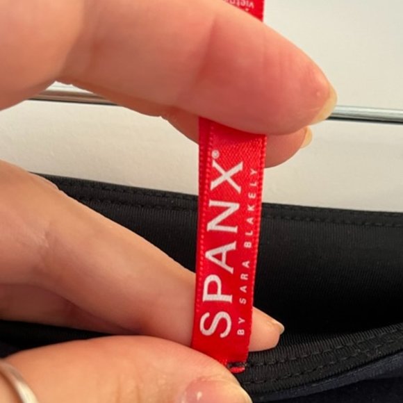 Spanx by Sara Blakely Black Leggings - Picture 5 of 6